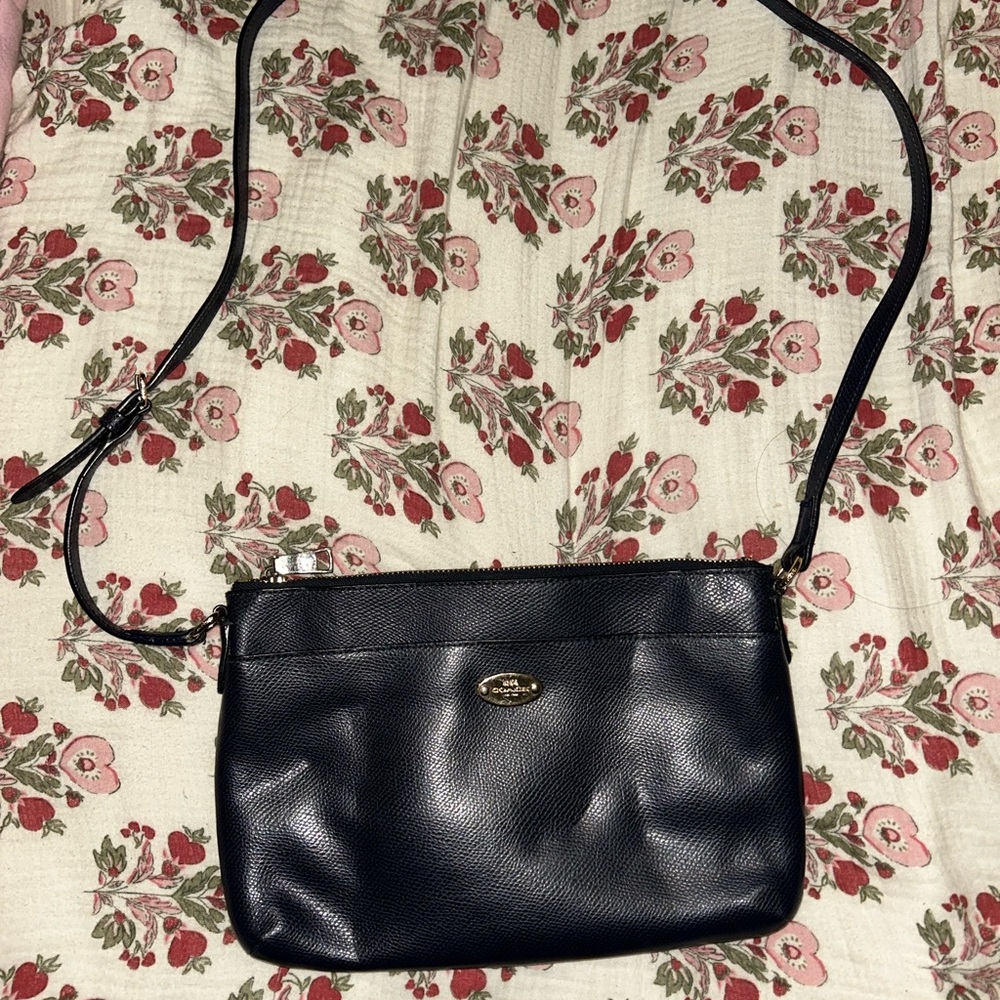 Vintage coach crossbody